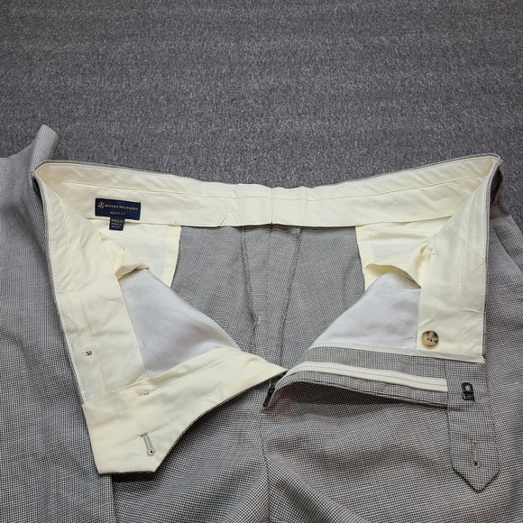 Brooks Brothers Regent Fit Mens Plaid Dress Pants Wool Blend Gray Size 40x32 - Picture 4 of 9